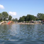 Der komplette Badestrand des Hohendeicher Sees war von Besuchern und Fans besetzt ©L. Rieck